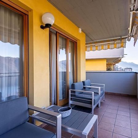 Wraparound Lake Views Bellavista Residence Campione dʼItalia エクステリア 写真
