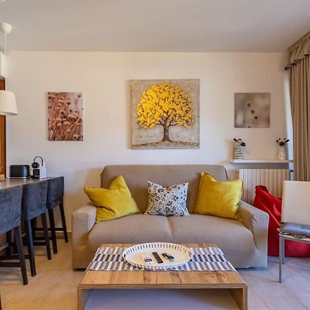 Wraparound Lake Views Bellavista Residence Campione dʼItalia エクステリア 写真