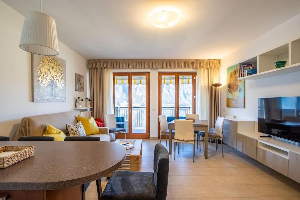 Wraparound Lake Views Bellavista Residence Campione dʼItalia エクステリア 写真