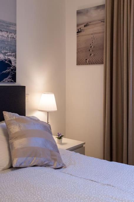 Wraparound Lake Views Bellavista Residence Campione dʼItalia エクステリア 写真