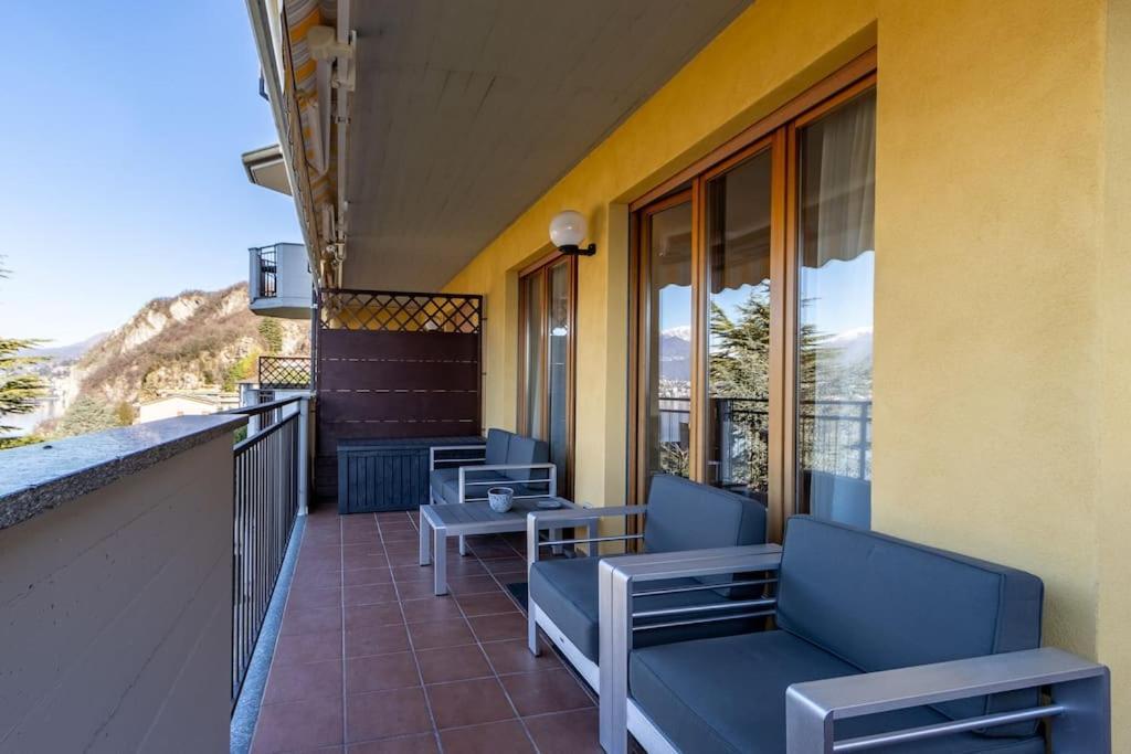 Wraparound Lake Views Bellavista Residence Campione dʼItalia エクステリア 写真